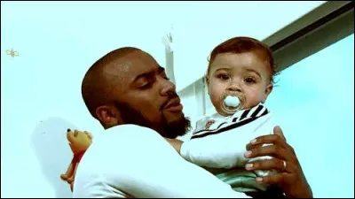 Comment s'appelle le fils de M.A.S. ?