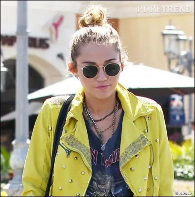 Quelle est la couleur des yeux de Miley Cyrus ?