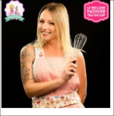 Quel est le nom de la chaîne de Roxane sur YouTube ?