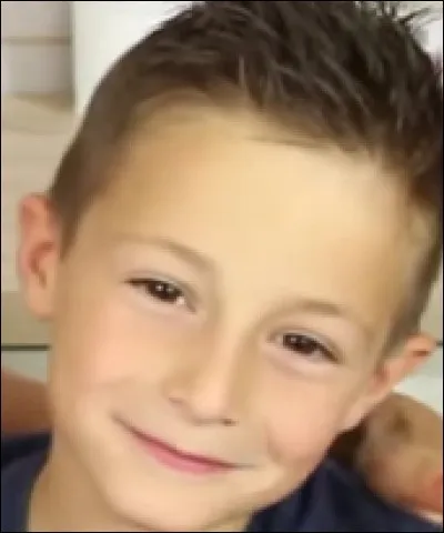 Comment le fils de Roxane s'appelle-t-il ? (Il n'a pas beaucoup fait de vidéos avec Roxane, sa maman, mais quelques challenges !)