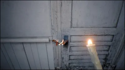 Quel personnage est mort dans la cassette "Joyeux anniversaire" ?