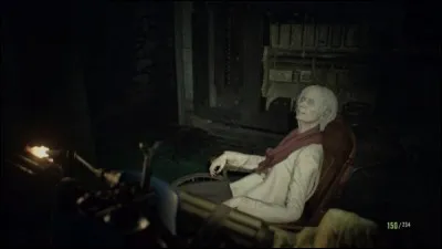 Dans combien d'endroits différents où il est obligatoire de passer voit-on la grand-mère (sans compter le dernier chapitre) ?