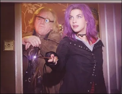 Après ses années à Poudlard, combien fait-elle d'années d'entraînement en plus pour pouvoir exercer le métier qu'elle veut faire ?