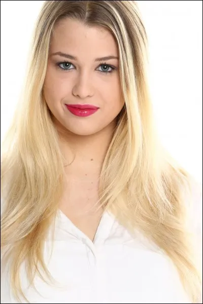 Qui est cette personne connue sur Youtube ? (Photo)