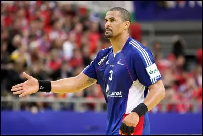 Qui est l'entraîneur des Bleus ?