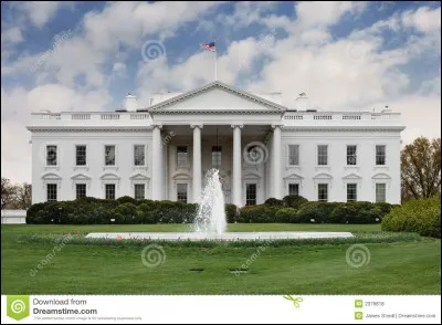 Complétez : elle _______ première dame des Etats-Unis.