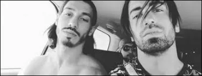 Lequel des deux frères a le plus de fans ?