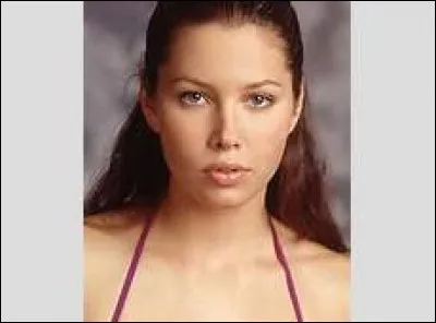 Cette jeune fille est :