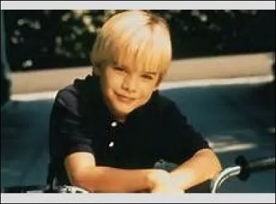 Ce blondinet se prénomme :