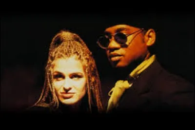 À quel groupe doit-on ce tube eurodance "Move On Baby" ?