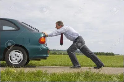 Pousser un adversaire sollicite quels muscles ?