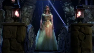 Saison 6A - Pourquoi Alison se rend-elle au bal ?