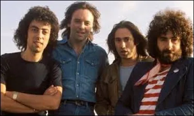 Comment s'appelle le groupe qui a chanté "I'm Not in Love" ?