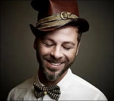 Qui est ce chanteur ?