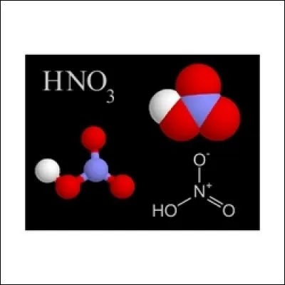 Quel composé chimique correspond à la formule HNO3?