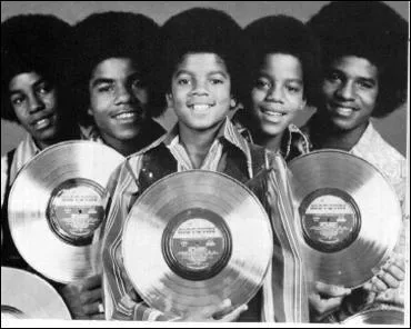 A quel age a t-il form un groupe avec les Jackson five ?