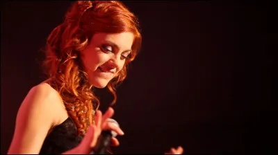 Qui est cette chanteuse?