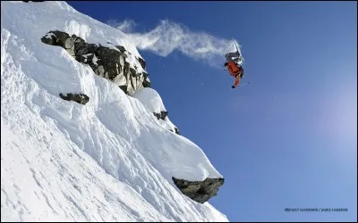 Dans quelle discipline fait-on des figures avec skis ?