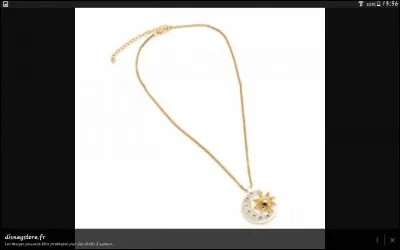 Quelle est la forme du pendentif de Luna ?