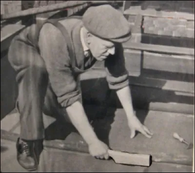 De quel bois faut-il faire la batte du couvreur afin qu'elle soit bien résistante ?