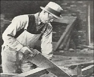 Quel nom porte la scie dont se sert cet ébéniste ?