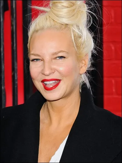 Qui est cette star qui nous a fait danser sur son titre "Chandelier" ?