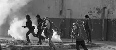 En quelle année a eu lieu le "Bloody Sunday" qui marque le début de la guerre civile en Irlande du Nord ?