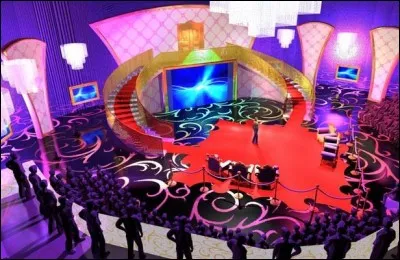 Quelle émission de télé-réalité est lancé en 2011 et arrêté quelques jours plus tard pour mauvaise audience ?