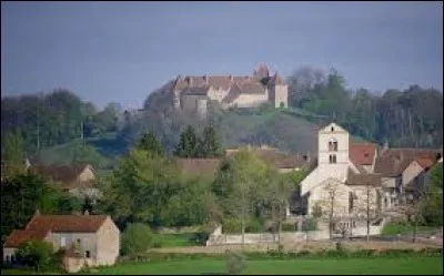 Village viticole de Saône-et-Loire, Saint-Pierre-de-Varennes se situe dans l'ancienne région ...