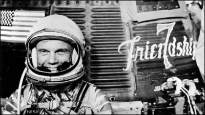 Qui était président lors du vol de John Glenn autour de la Terre ?
