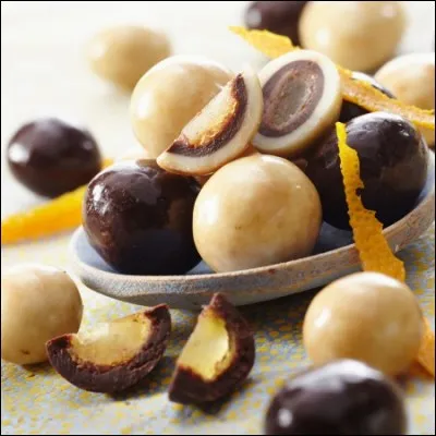 Ici, ce sont des perles du plus bel orient ! Vous vous pâmerez lors de la dégustation de leur cur d'agrumes enveloppé d'une pâte d'amande truffée de petits morceaux d'oranges ou encore de citrons confits. D'où nous viennent-elles ?