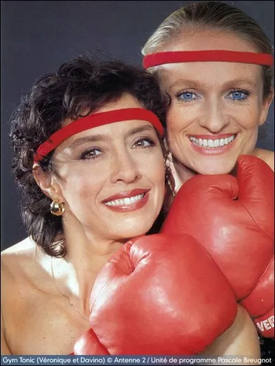 Dans les années 80, Véronique et Davina dispensaient leur cours d'aérobic tous les dimanches matin, sur Antenne 2.
Laquelle était Véronique ?