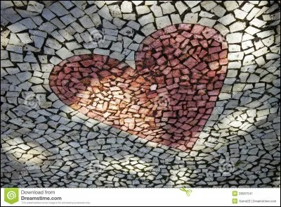 Qui chantait "Je t'aime et je crains de m'égarer, et je sème des grains de pavot sur les pavés" ?