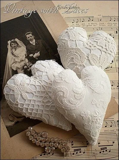 A qui appartient la chanson "Aimer à perdre la raison" ?