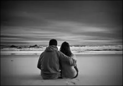 "Parce que c'est toi le seul à qui j'peux dire / Qu'avec toi je n'ai pas peur de vieillir / Parce que c'est toi...". A quelle chanteuse doit-on cette chanson ?