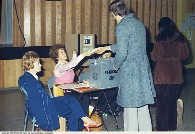 Qui était Président de la République lorsque l'âge de la majorité est abaissé à 18 ans ?