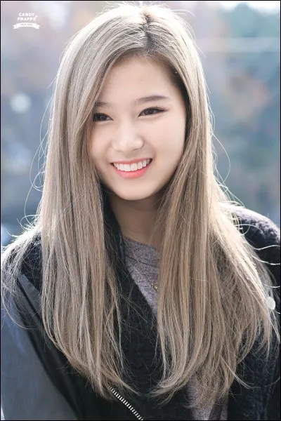 Comment cette idole de K-pop s'appelle-t-elle ?