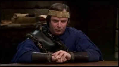 Que dit le roi Loth après la citation : "Tempora Mori, tempora meris recorda" ?