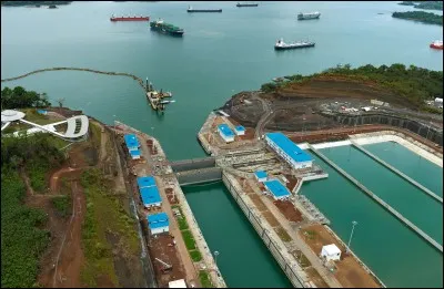 Mon premier permet d'avancer, mon second est enfantin, mon troisième est à moi, et je vous le tire si vous trouvez mon tout !