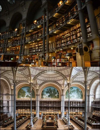 Allons « rue Royale », c'est le nom à son ouverture en 1633 !
Actuellement, cette rue porte un autre nom. On y trouve une institution officielle de l'Etat. Elle a été créée par Charles V et se trouvait, à l'époque, dans au Louvre. Au cours des siècles, on pouvait la trouver à Blois, à Amboise Actuellement, elle est toujours située à cet endroit malgré l'ouverture d'un bâtiment moderne !
Quelles sont cette institution et son adresse ?