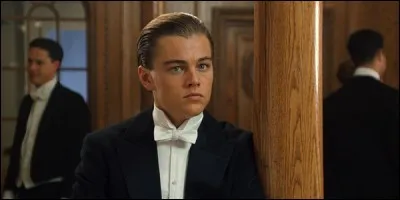 A bord d'un paquebot réputé comme insubmersible, un pauvre et une bourgeoise tomberont amoureux. Quel est ce film ?