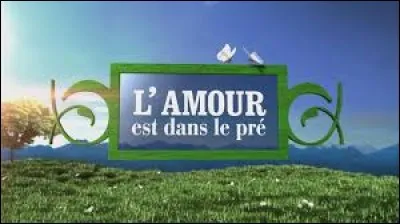 Qui présente l'émission "L'Amour est dans le pré" diffusée sur M6 ?