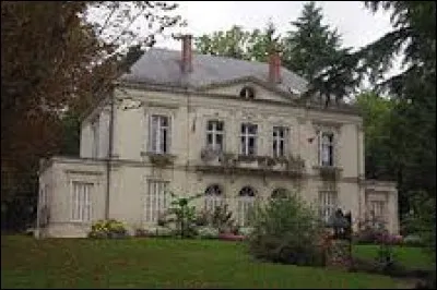 Nous partons maintenant en Indre-et-Loire visiter la ville de Cinq-Mars-la-Pile. Nous serons en région ...