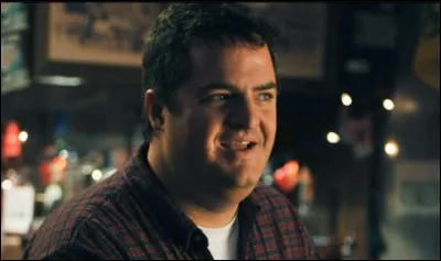 Comment s'appelle le gérant du bar où les médecins du Grey Sloan vont se détendre ?