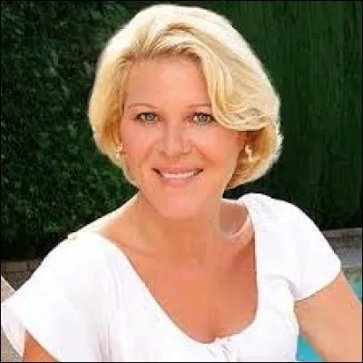 Comment s'appelle la meilleure ennemie de longue date de Donna ?