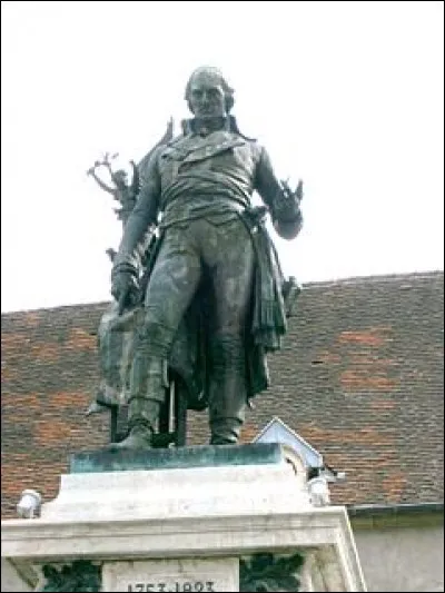 Quel général de la Révolution naquit à Nolay en 1753 ?