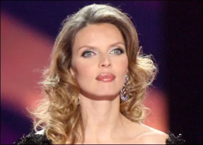 Concernant Sylvie Tellier (oui je sais encore une question sur Miss France 2002, mais c'est ma préférée !). Quelle affirmation est fausse ?