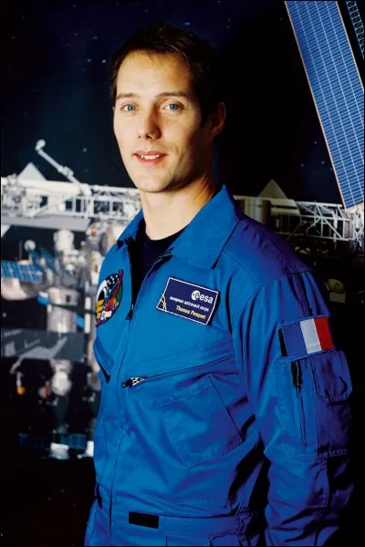 De quoi, la visière d'un casque d'astronaute est-elle recouverte pour les sorties extravéhiculaires ?