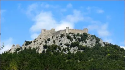 Le site est à couper le souffle. Cette forteresse, à 700 mètres d'altitude, n'est jamais tombée entre les mains de Simon de Montfort lors de la croisade contre les Albigeois.
