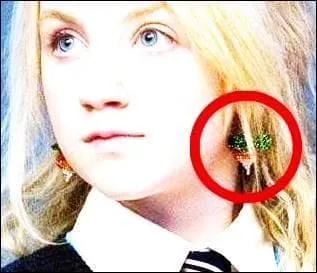 Les radis qu'elle porte parfois en guise de boucles d'oreilles ne sont pas des radis, mais alors, que sont-ils ?